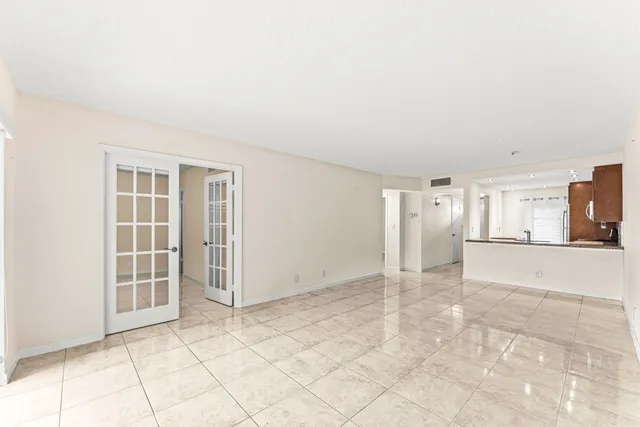 $249,999 | 400 Northeast 20th Street, Unit D101, Boca Raton, FL 33431