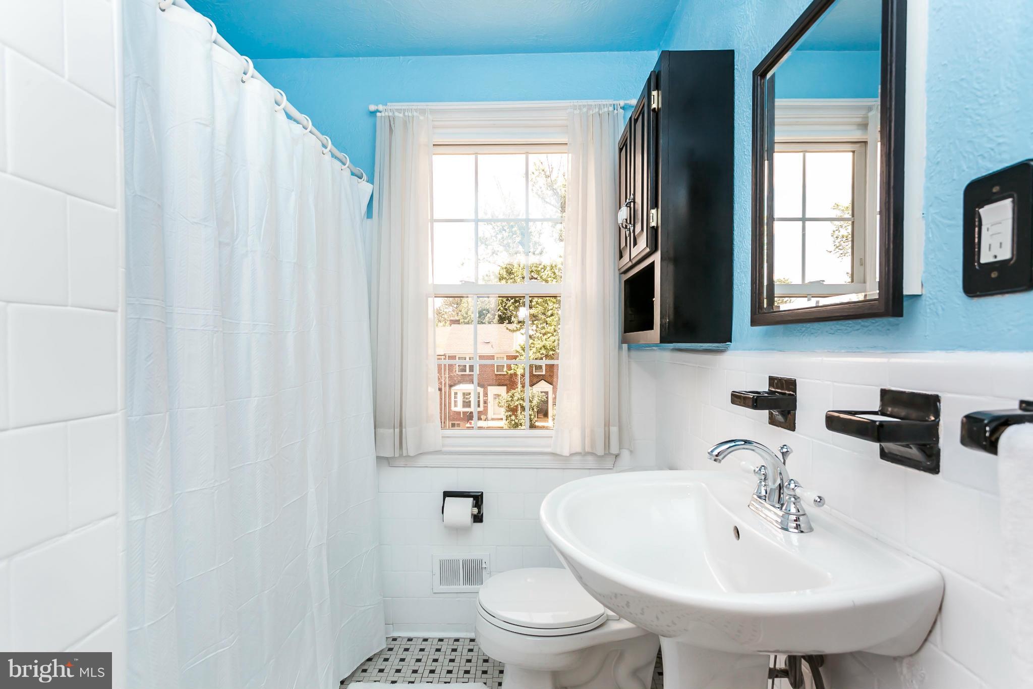 149 Stanmore Road Baltimore, MD 21212 - Photo 16 of 24 Bath