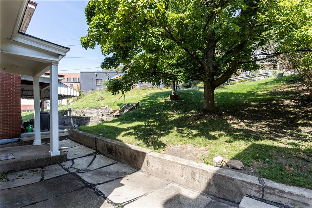 4048 Franklin Road Pittsburgh, PA 15214 - Photo 23 of 25 a garden view with a seating space