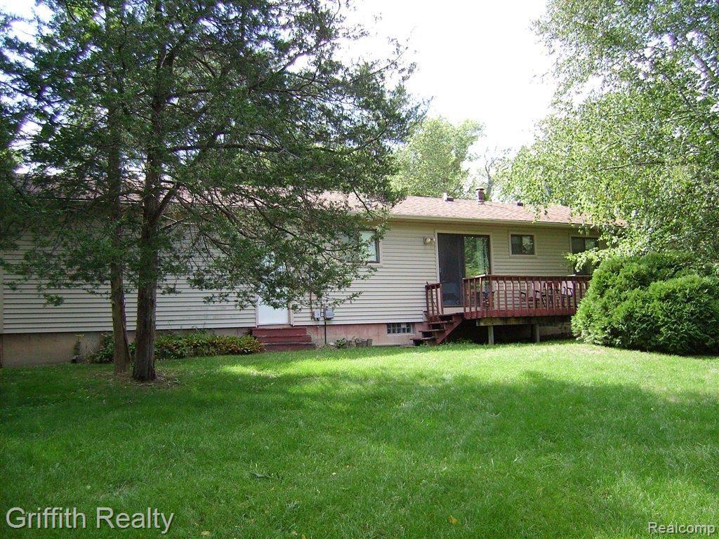 Rear Exterior 0105b.JPG