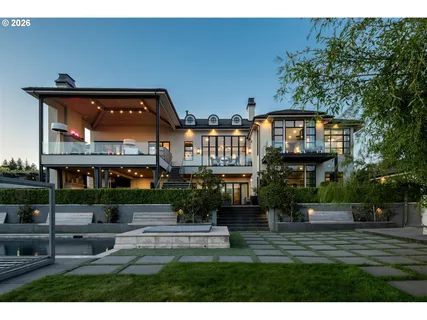 $6,975,000 | 8001 Southeast Evergreen Highway, Vancouver, WA 98664