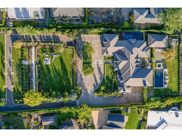 $6,975,000 | 8001 Southeast Evergreen Highway, Vancouver, WA 98664