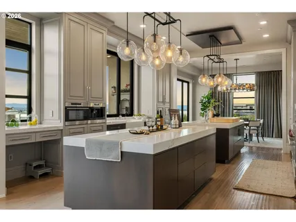 $6,975,000 | 8001 Southeast Evergreen Highway, Vancouver, WA 98664