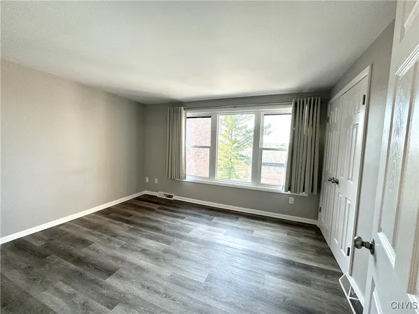 $2,200 | 62 Chestnut Road, New Hartford, NY 13413