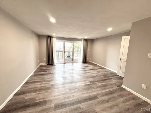 $2,200 | 62 Chestnut Road, New Hartford, NY 13413