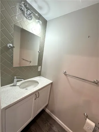 $2,200 | 62 Chestnut Road, New Hartford, NY 13413