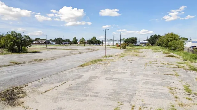 a view of a basketball court