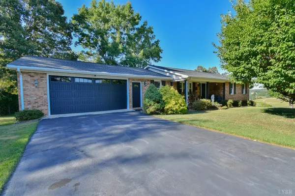 $594,900 | 6481 Stewartsville Road, Moneta, VA 24121