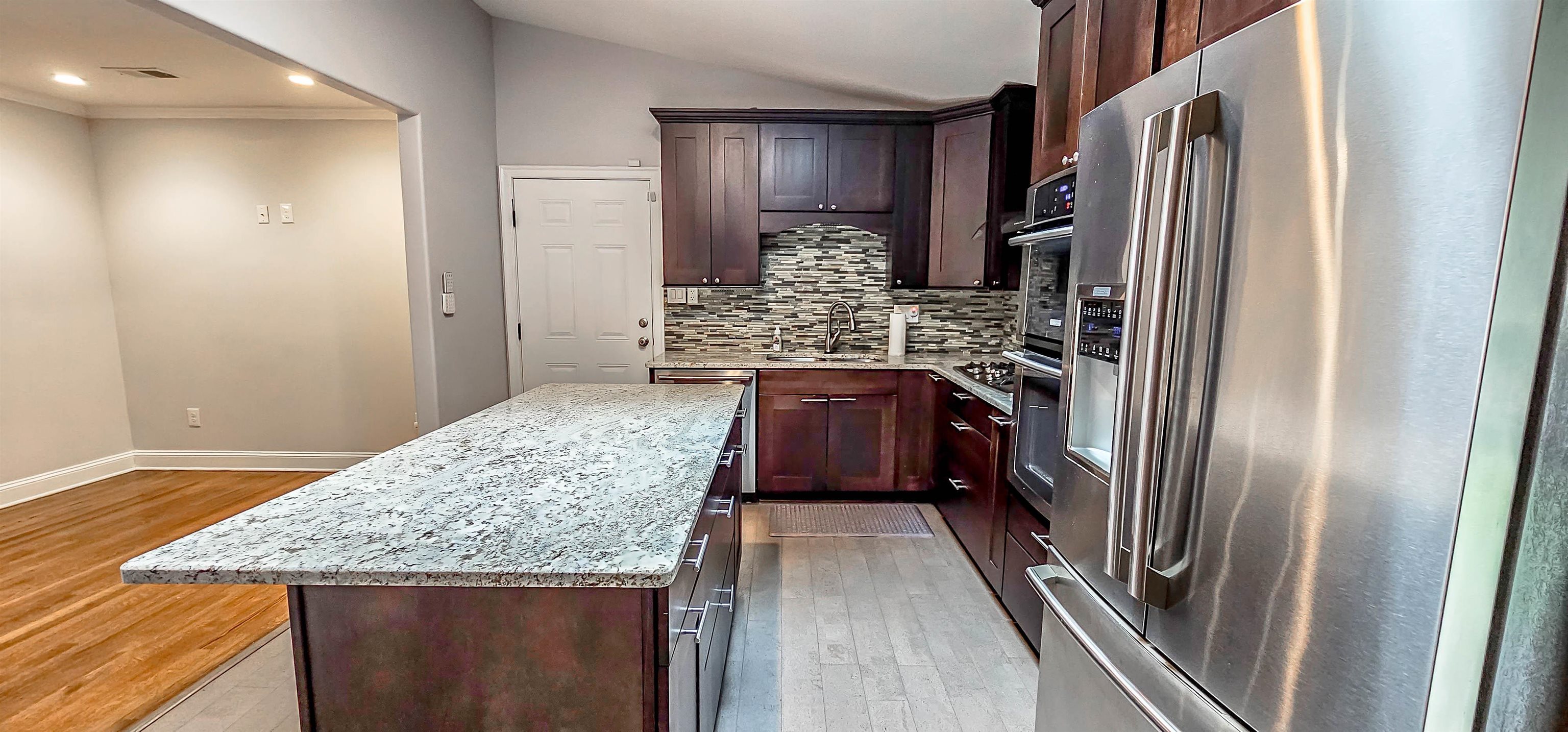 461 South White Station Road Memphis, TN 38117 - Photo 9 of 26 Gallery Image 9