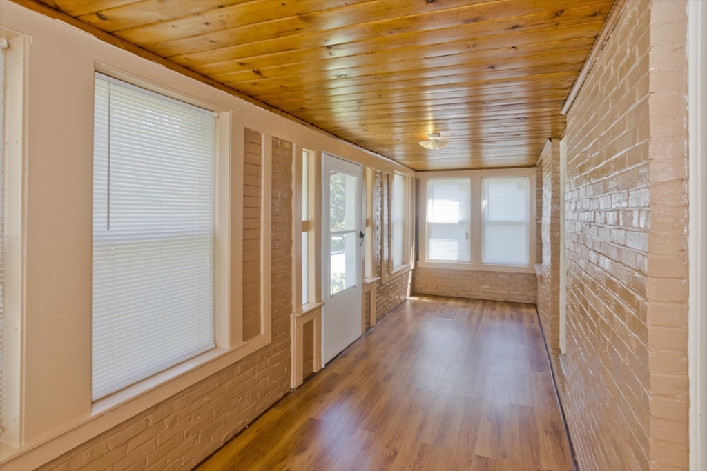 86 Laurence Street Springfield, MA 01104 - Photo 12 of 42 Gallery Image 12