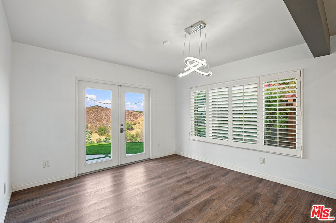 4355 Chaumont Road Los Angeles, CA 91364 - Photo 14 of 51 Gallery Image 14