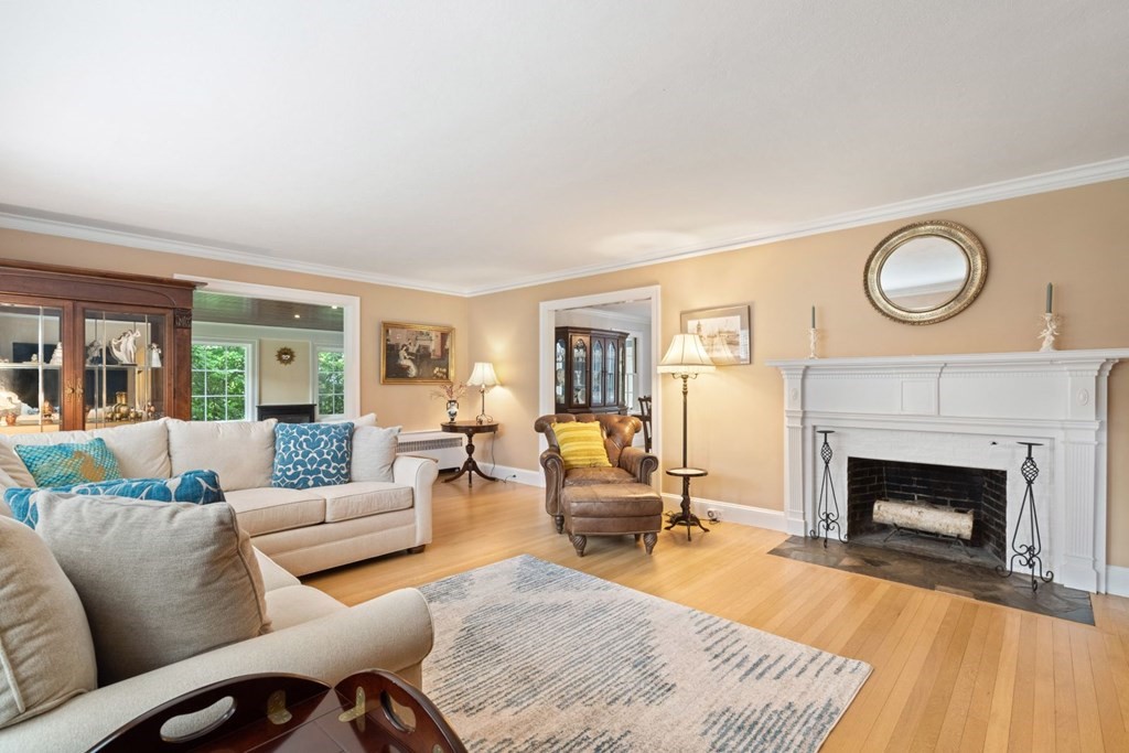 46 Fiske Road Wellesley, MA 02481 - Photo 3 of 35 Gallery Image 3