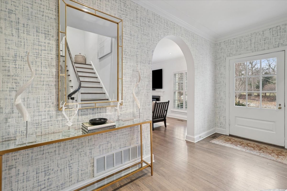 375 Washington Road Lake Forest, IL 60045 - Photo 2 of 45