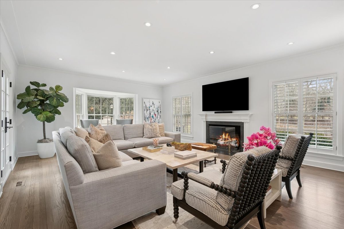 375 Washington Road Lake Forest, IL 60045 - Photo 3 of 45