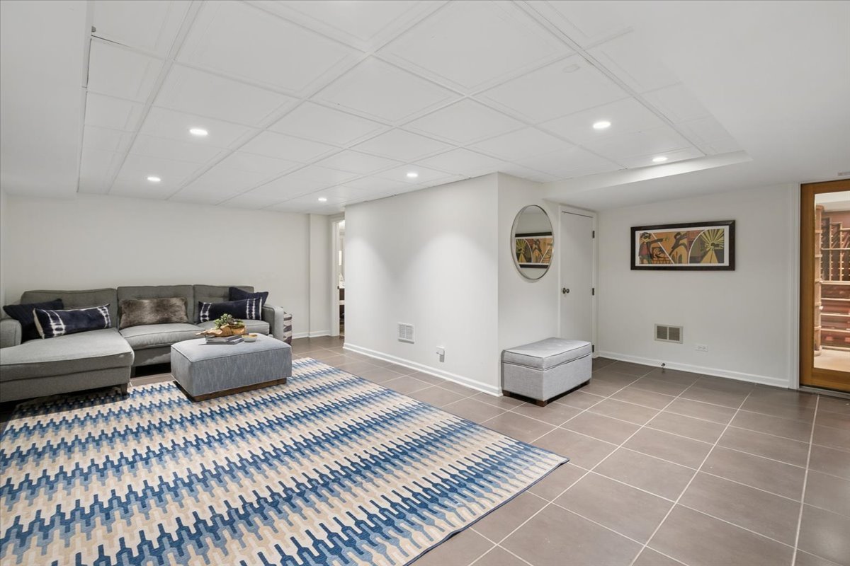 375 Washington Road Lake Forest, IL 60045 - Photo 31 of 45