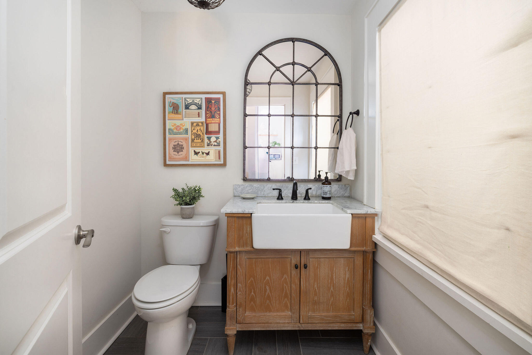 21 Cleveland Street Charleston, SC 29403 - Photo 28 of 53 Downstairs Half Bathroom