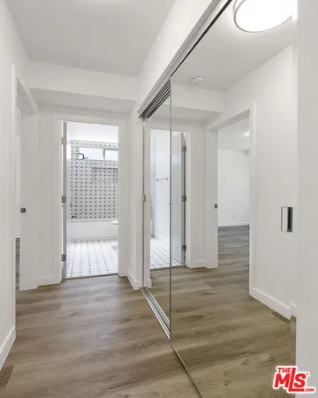 $1,695 | 6736 Woodley Avenue, Unit 11, Van Nuys, CA 91406