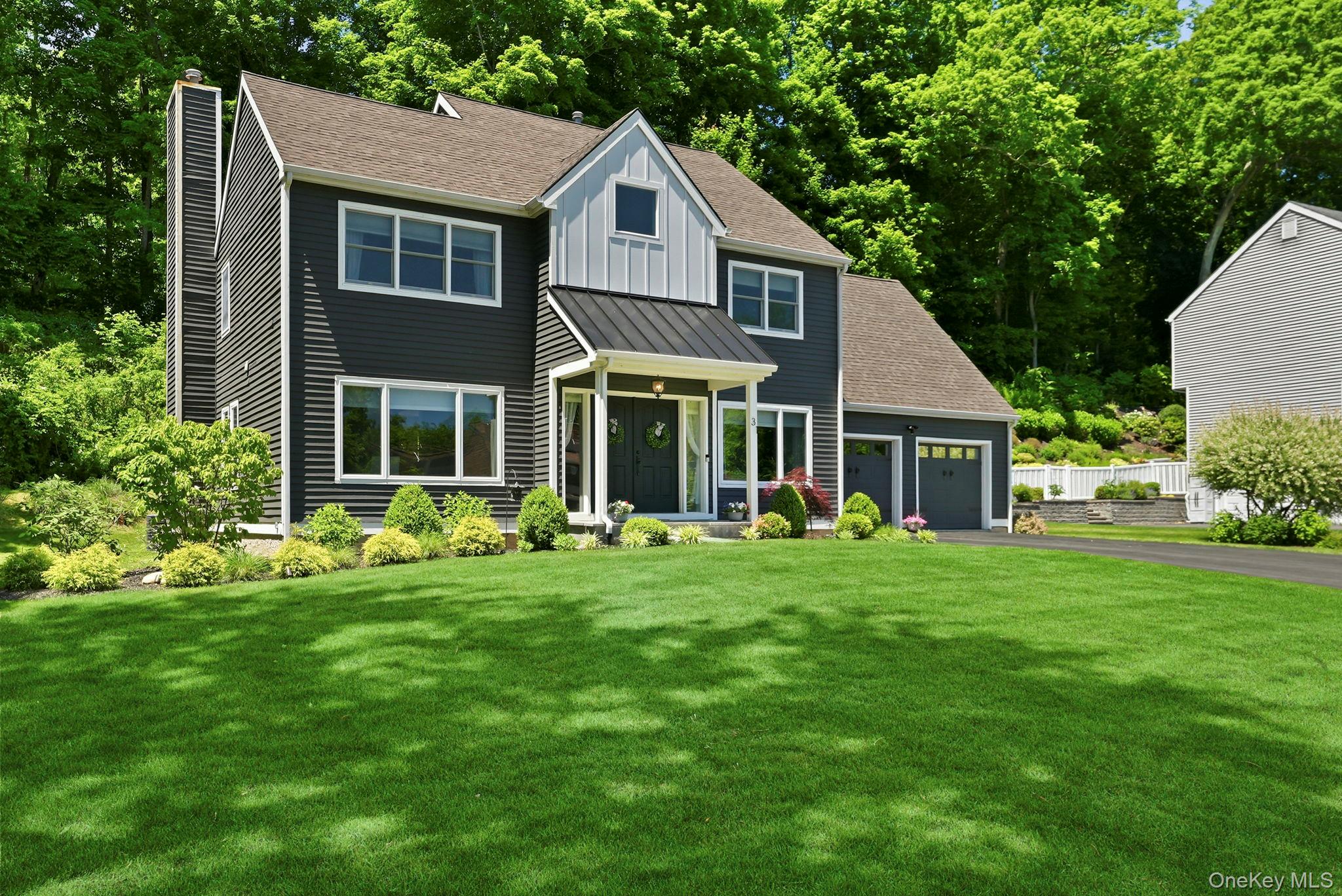 31 Ridge Road Cortlandt Manor, NY 10567 - Photo 2 of 39 What a great location! Enjoy easy access to Blue Mt. Reservation and the bustling Peekskill downtown and riverfront. NYP Hudson Valley Hospital is close - along with shops and stores along Routes 6 and 202.