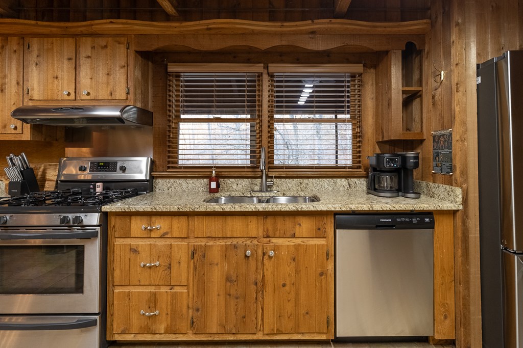 131 Ralph Hickey Road Chatsworth, GA 30705 - Photo 4 of 46