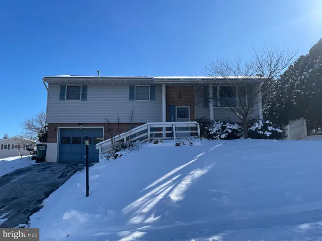 $289,995 | 901 Denise Drive, Birdsboro, PA 19508