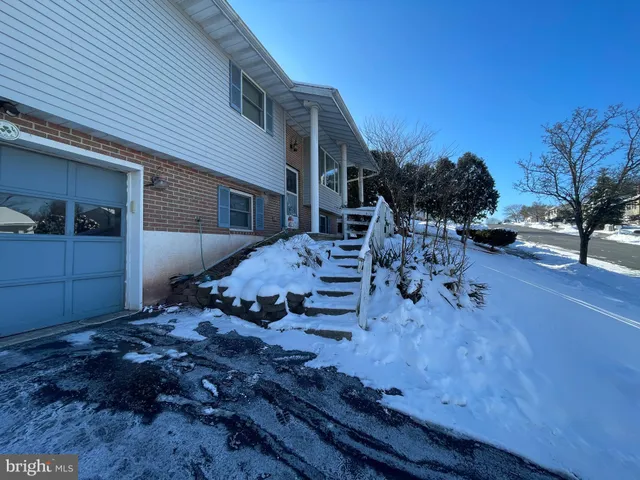 $289,995 | 901 Denise Drive, Birdsboro, PA 19508