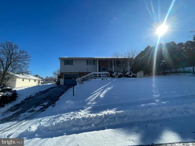 $289,995 | 901 Denise Drive, Birdsboro, PA 19508