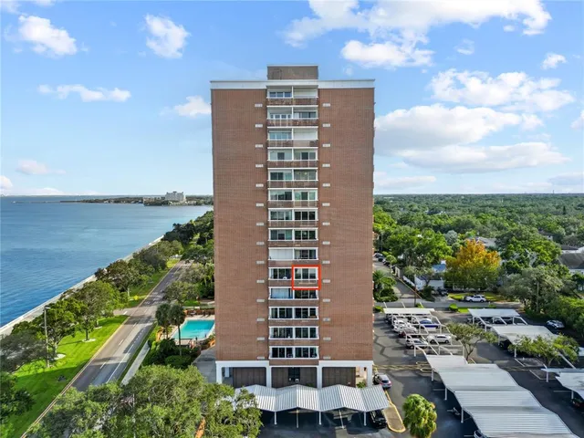 $2,650 | 4015 Bayshore Boulevard, Unit 7C, Tampa, FL 33611