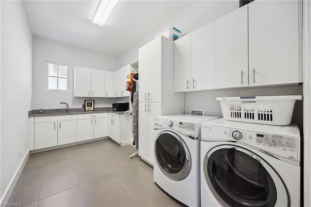 $7,950,000 | 299 Mermaids Bight, Naples, FL 34103