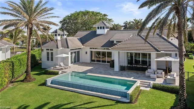 $7,950,000 | 299 Mermaids Bight, Naples, FL 34103