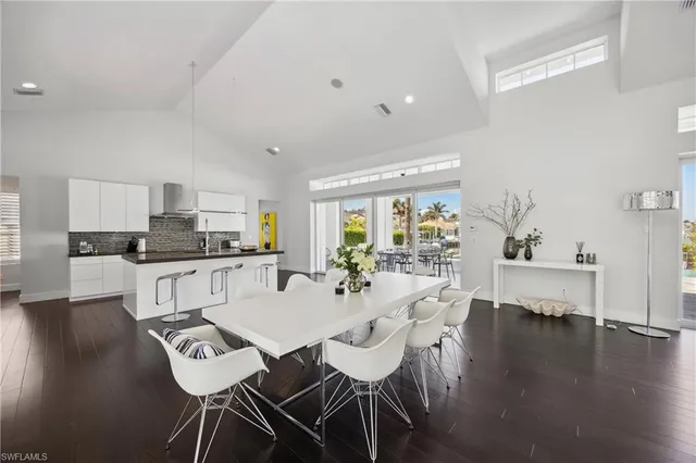 $7,950,000 | 299 Mermaids Bight, Naples, FL 34103