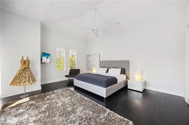 $7,950,000 | 299 Mermaids Bight, Naples, FL 34103