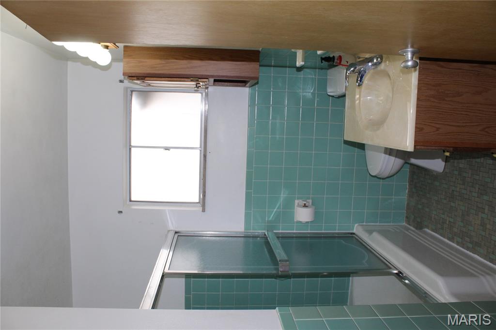 8920 Lackland Road Overland, MO 63114 - Photo 15 of 23