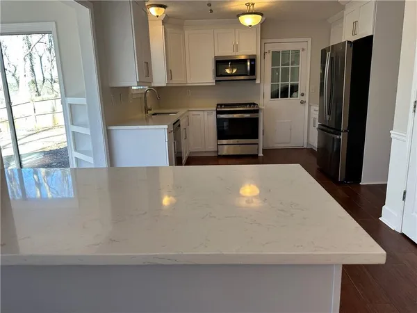 $2,500 | 3263 Long Indian Creek Court, Alpharetta, GA 30022