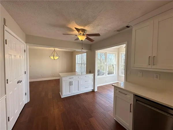 $2,500 | 3263 Long Indian Creek Court, Alpharetta, GA 30022