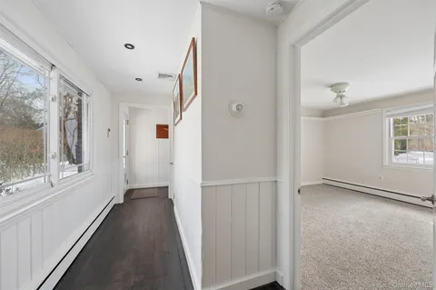 $1,150,000 | 29 Squiretown Road, Unit D, Hampton Bays, NY 11946