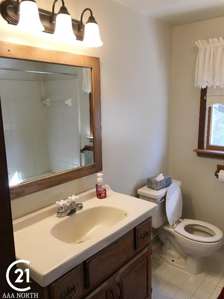 60655 Kunstman Road Ray, MI 48096 - Photo 16 of 21 3rd bath