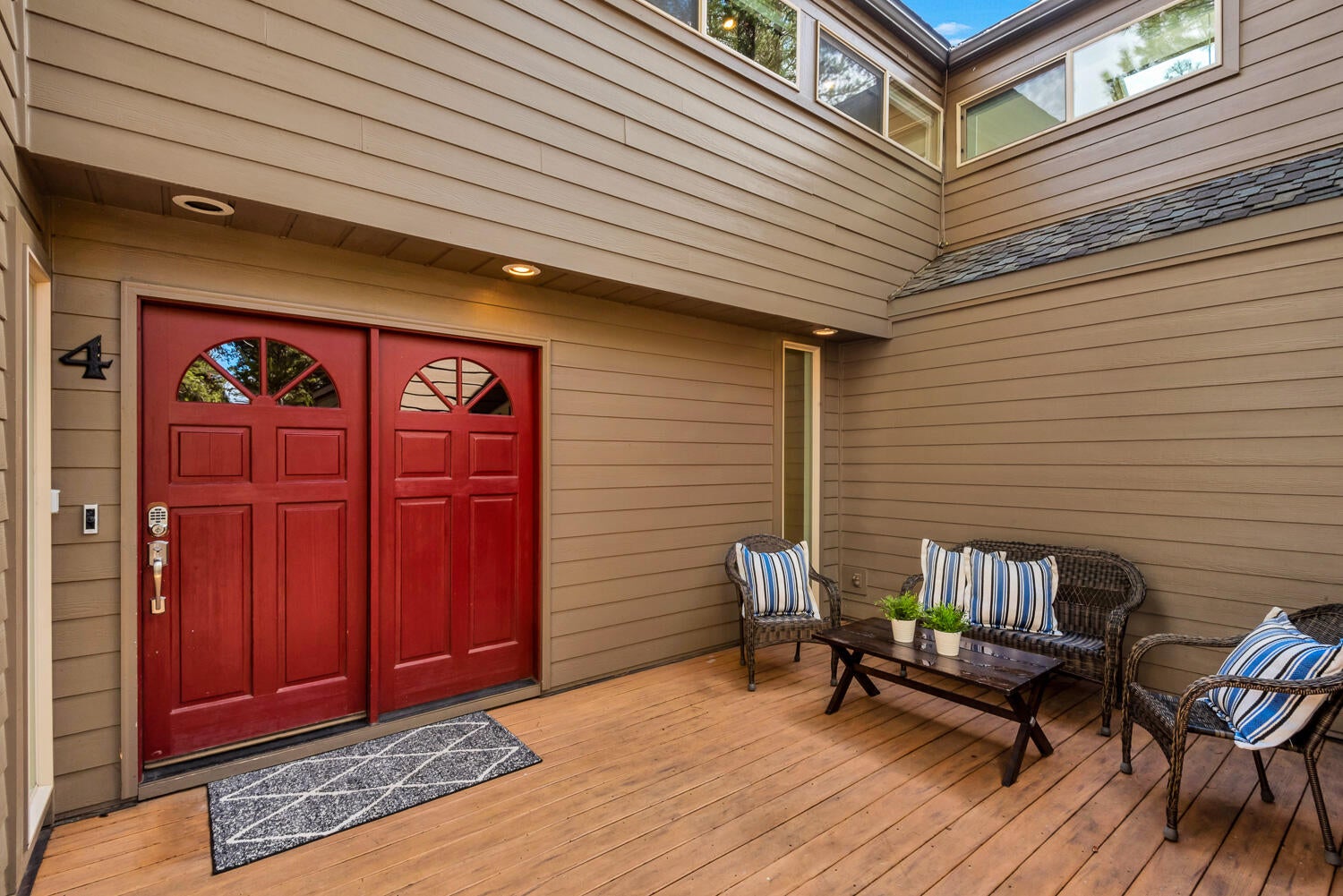 17536 Meadow Lark Lane Sunriver, OR 97707 - Photo 3 of 37 Front Deck