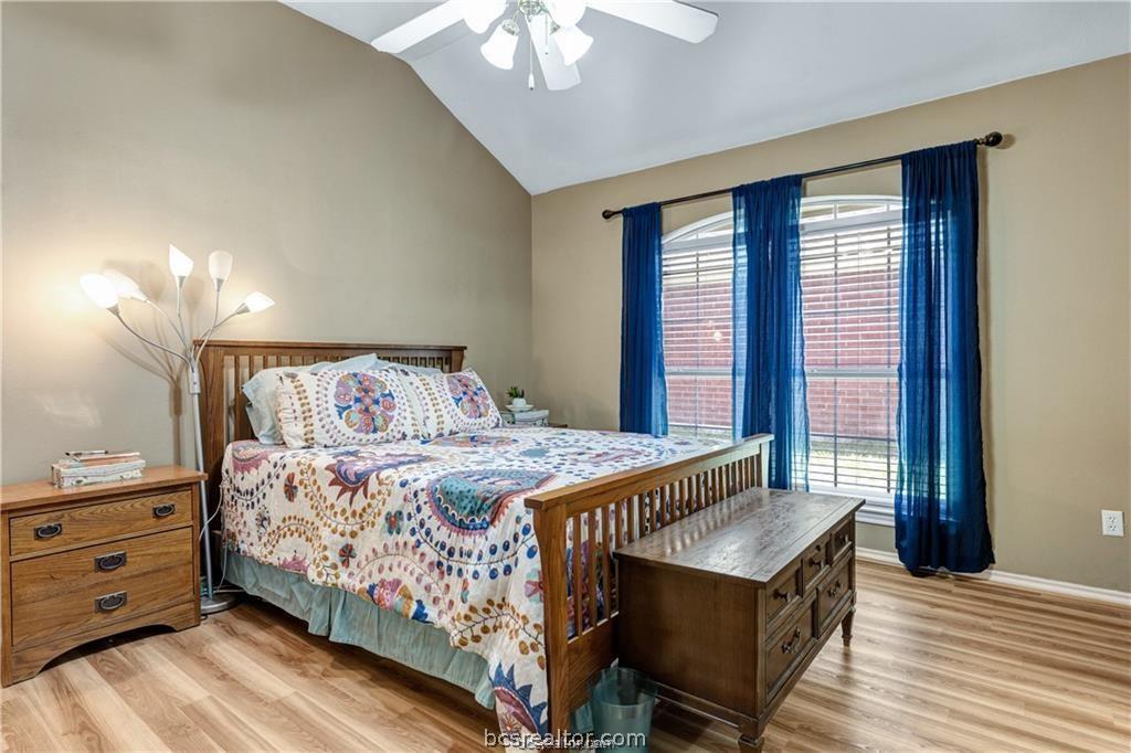 807 Azalea Court College Station, TX 77840 - Photo 15 of 23