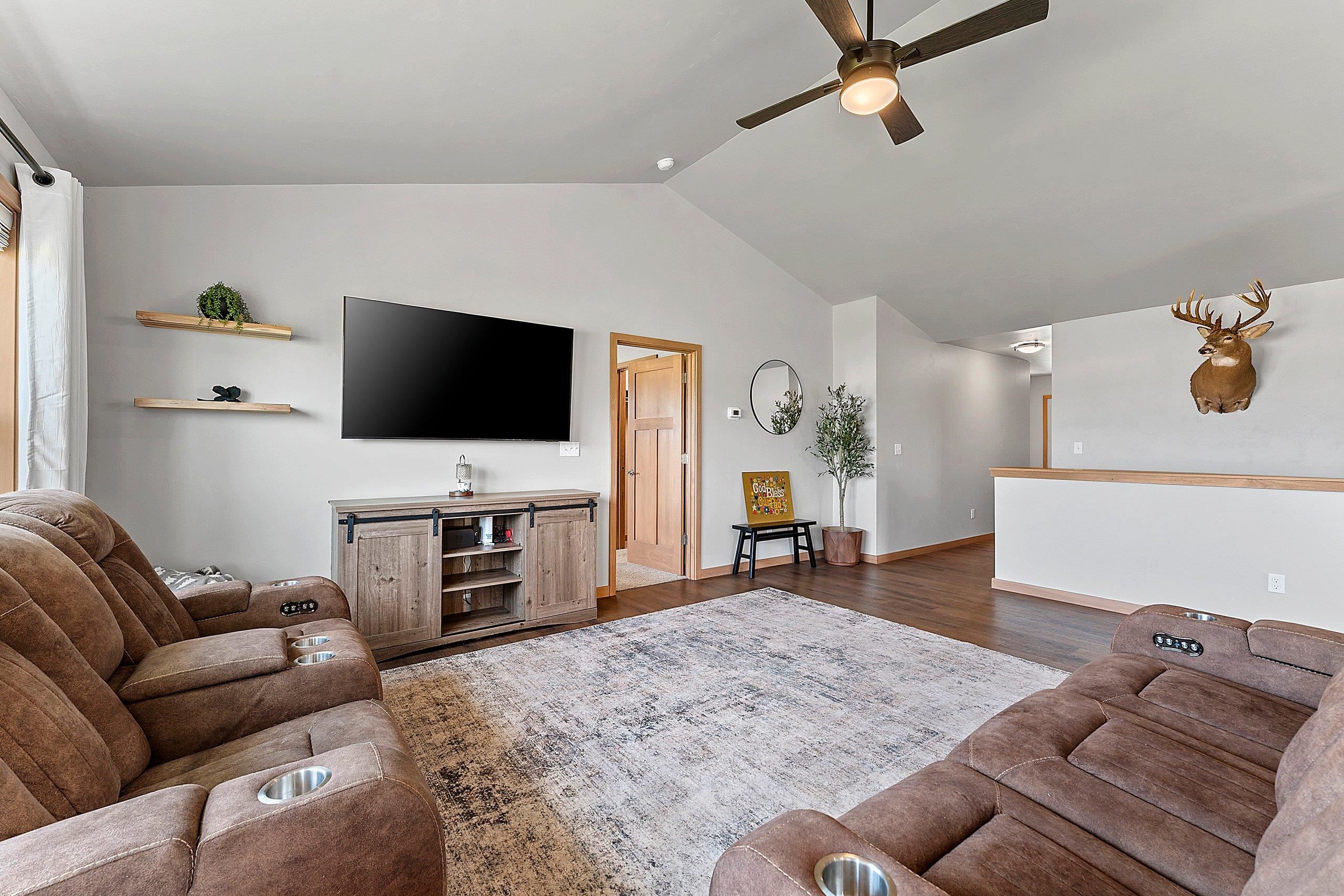 1645 Frontier Road Luxemburg, WI 54217 - Photo 7 of 48
