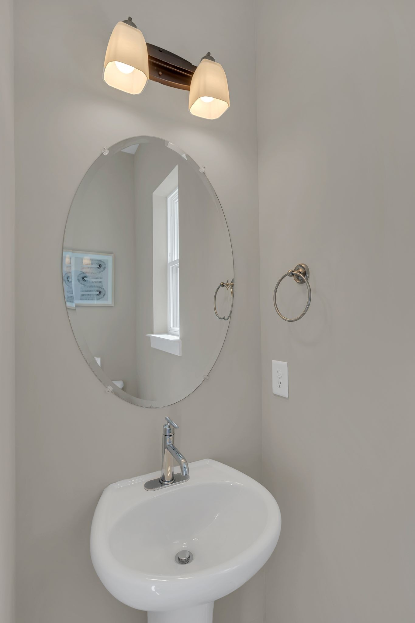253 Stonecrest Drive Nashville, TN 37209 - Photo 18 of 36 a bathroom with a sink and a mirror