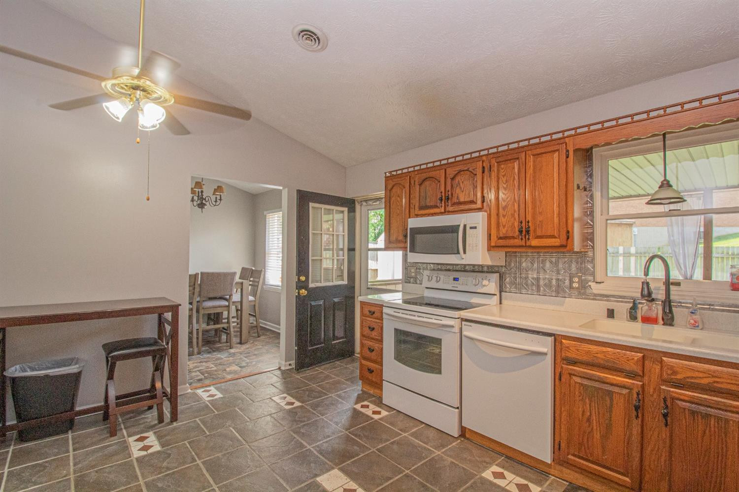132 Robert Road Nicholasville, KY 40356 - Photo 13 of 40 Photo 13
