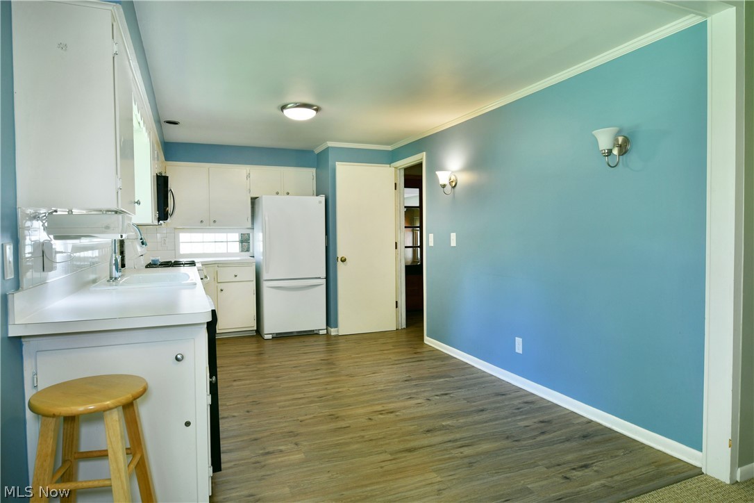2141 North Road Northeast Warren, OH 44483 - Photo 16 of 50