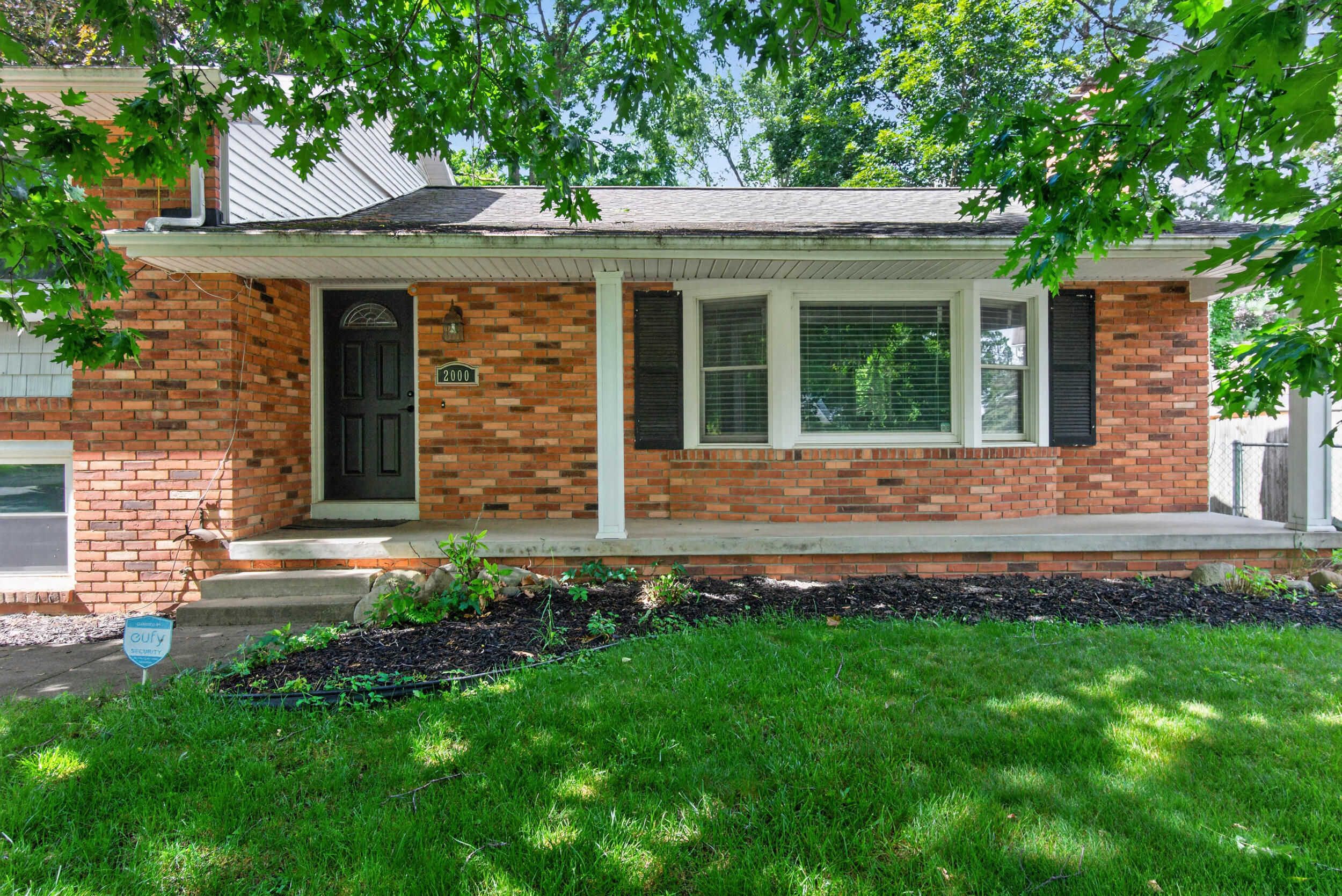 2000 Cascade Drive Jackson, MI 49203 - Photo 2 of 37 5_2000 cascade dr jackson mi - 37
