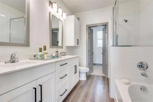 $2,186 | 4020 McEwen Road, Unit 9123, Farmers Branch, TX 75244