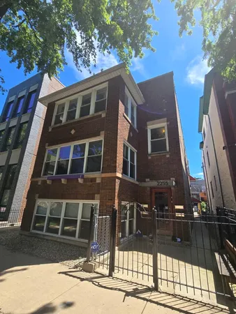 $2,795 | 2255 West Huron Street, Unit 1F, Chicago, IL 60612