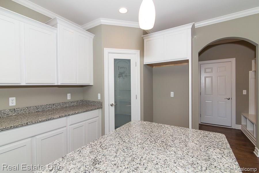 819 Miller Avenue Rochester, MI 48307 - Photo 6 of 8