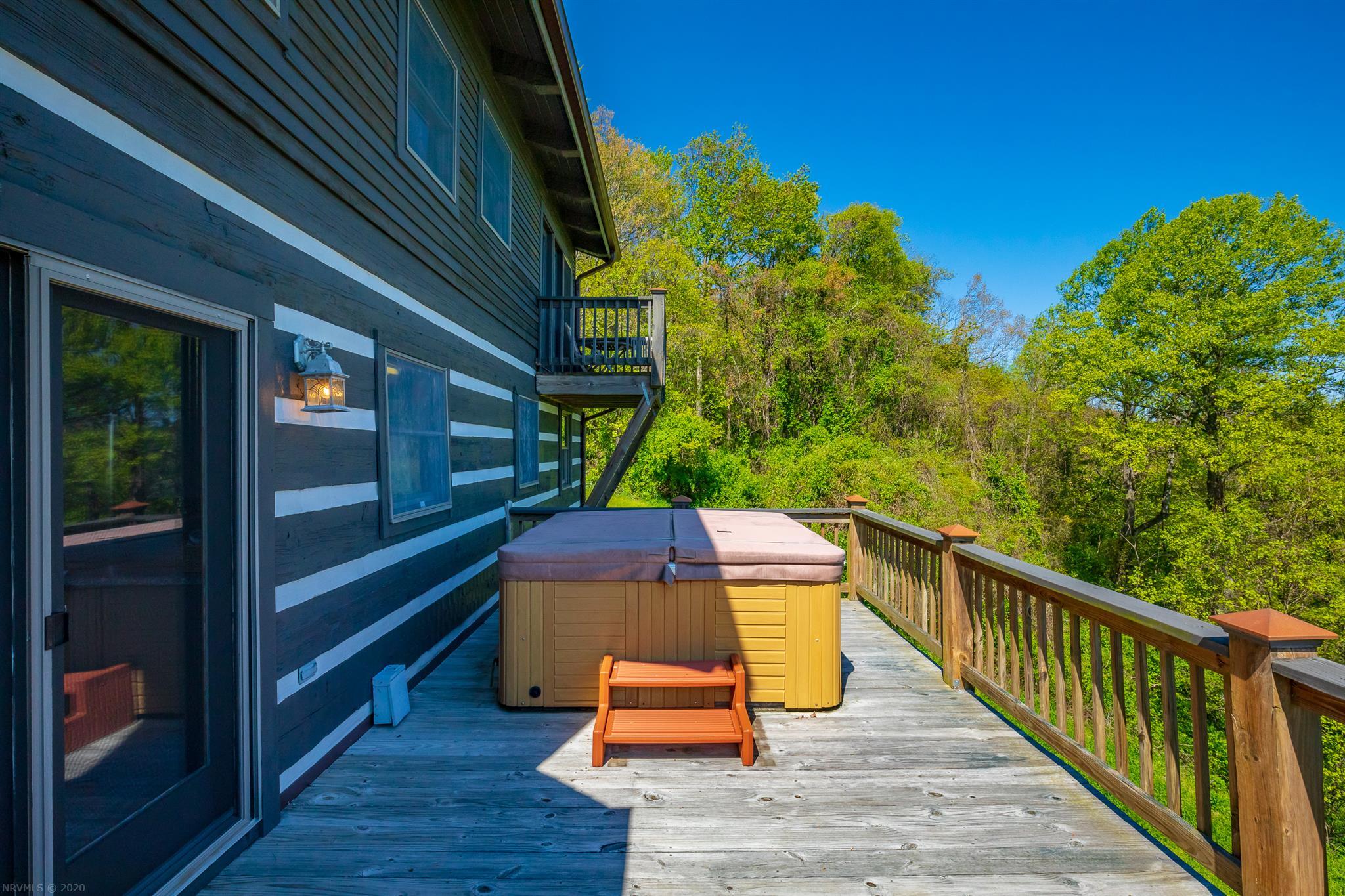 14 Hawks Ridge Trail Fancy Gap, VA 24328 - Photo 23 of 106 Gallery Image 23