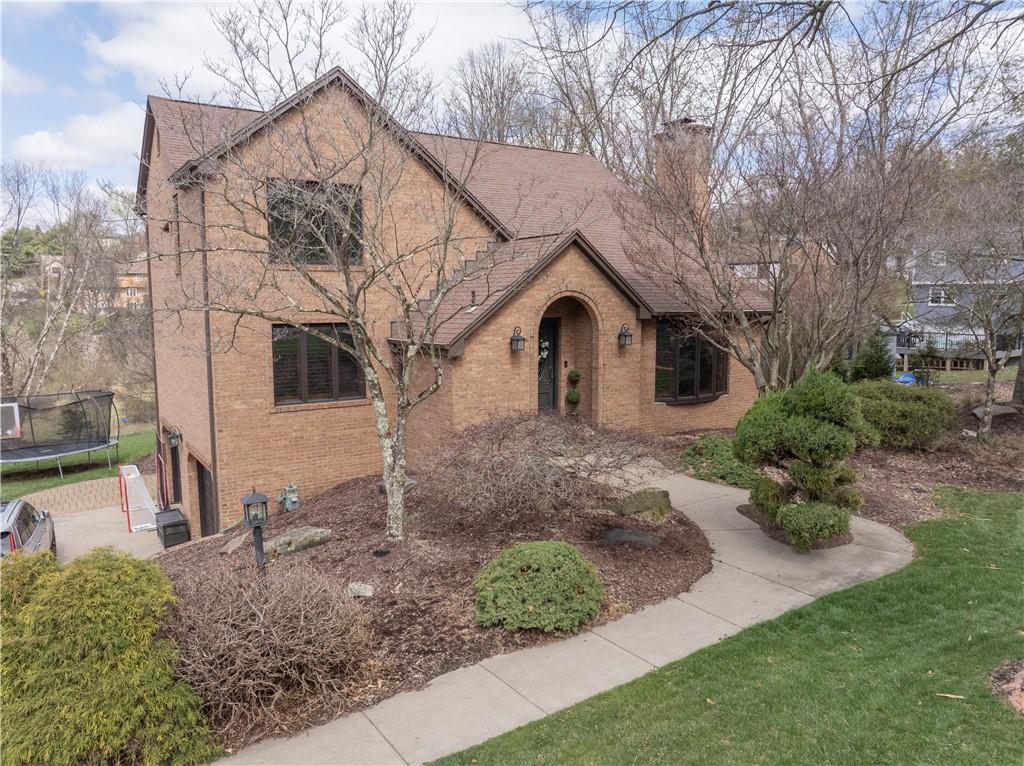 1214 Wakefield Road Jefferson Hills, PA 15025 - Photo 3 of 46 Gallery Image 3