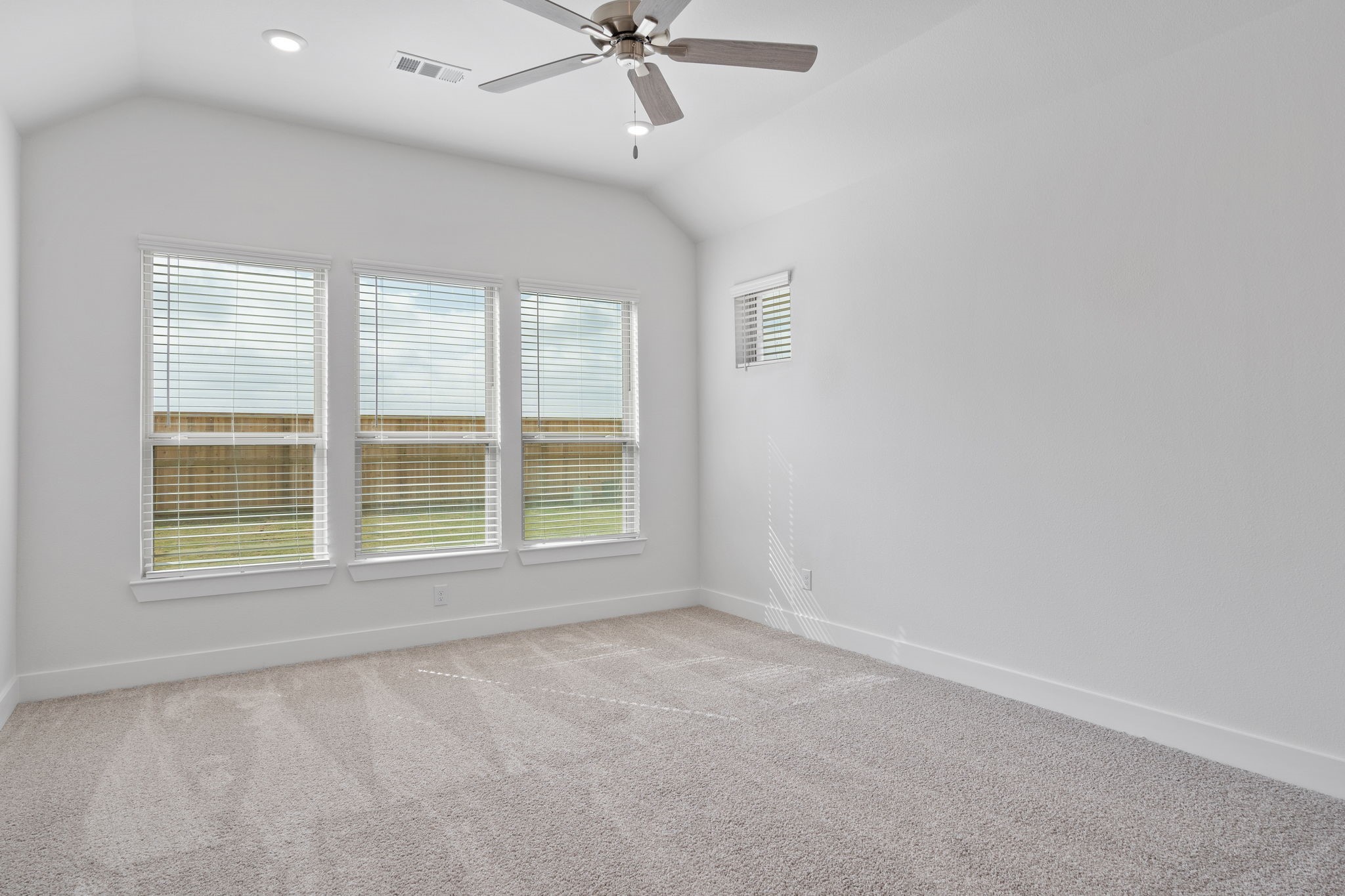 620 Cross Timbers Trace Waller, TX 77484 - Photo 24 of 36 an empty room with a window