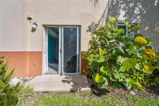 $250,000 | 3486 Briar Bay Boulevard, Unit 101, West Palm Beach, FL 33411